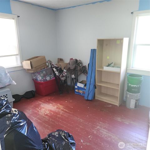 818 8th Avenue, Longview, WA 98632