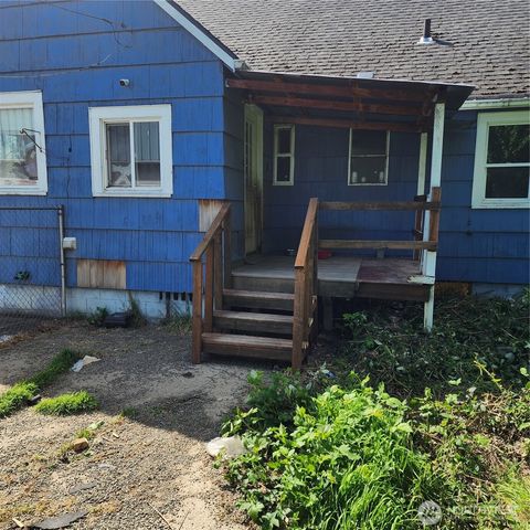 818 8th Avenue, Longview, WA 98632