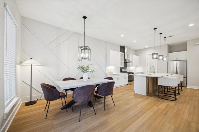 719 Thornton Road C, Houston, TX 77018