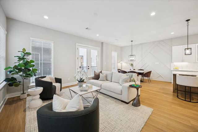 719 Thornton Road C, Houston, TX 77018