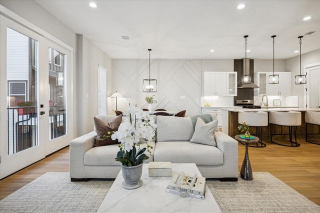 719 Thornton Road C, Houston, TX 77018