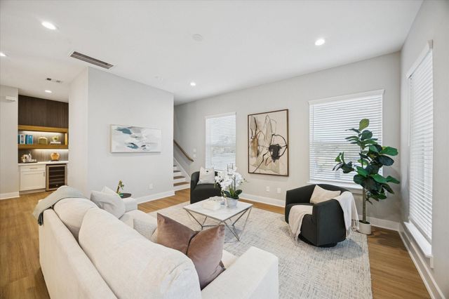 719 Thornton Road C, Houston, TX 77018