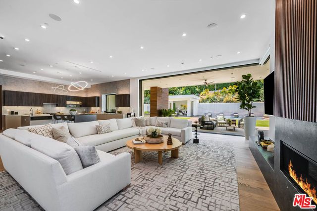 4530 Libbit Avenue, Encino (los Angeles), CA 91436