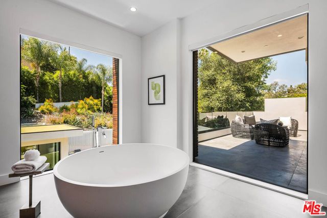 4530 Libbit Avenue, Encino (los Angeles), CA 91436