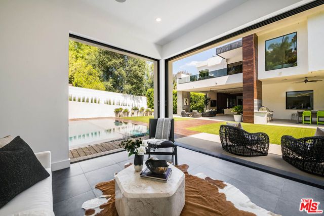 4530 Libbit Avenue, Encino (los Angeles), CA 91436