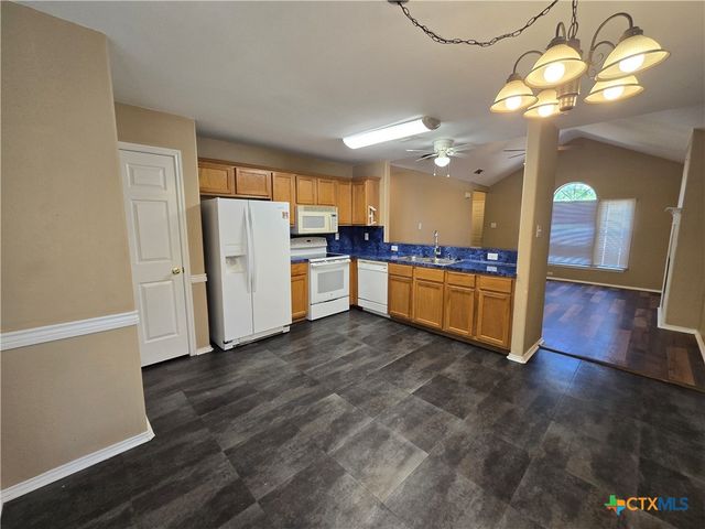 2160 Cornerstone Drive, New Braunfels, TX 78130