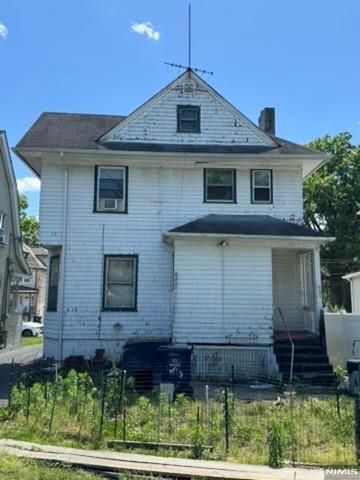 202 Berry Street, Hackensack, NJ 07601