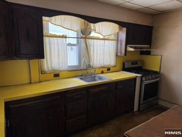 202 Berry Street, Hackensack, NJ 07601