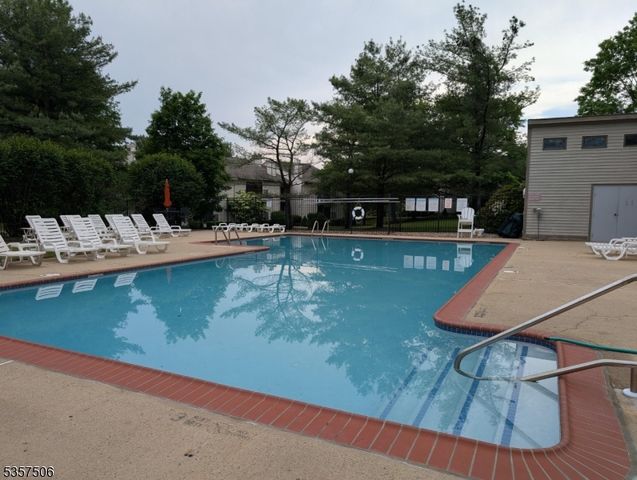 42 Sam Bonnell Dr, Union Twp., NJ 08809