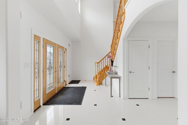 17 Lagoon Drive W, Toms River, NJ 08753