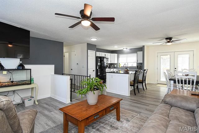 5408 Gloucester Road, High Ridge, MO 63049