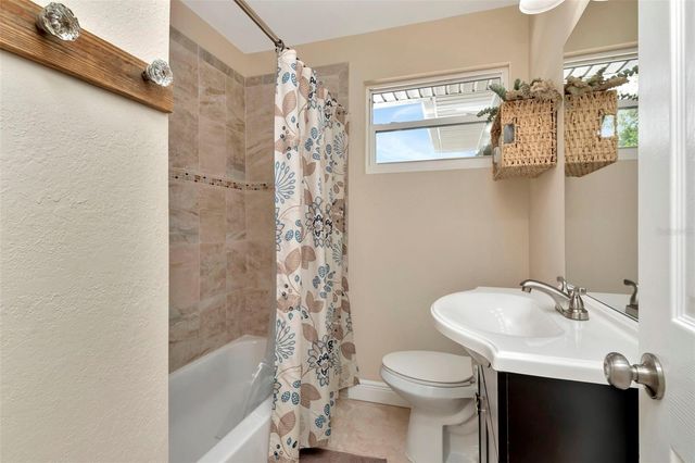 4830 3RD AVENUE N, St Petersburg, FL 33713