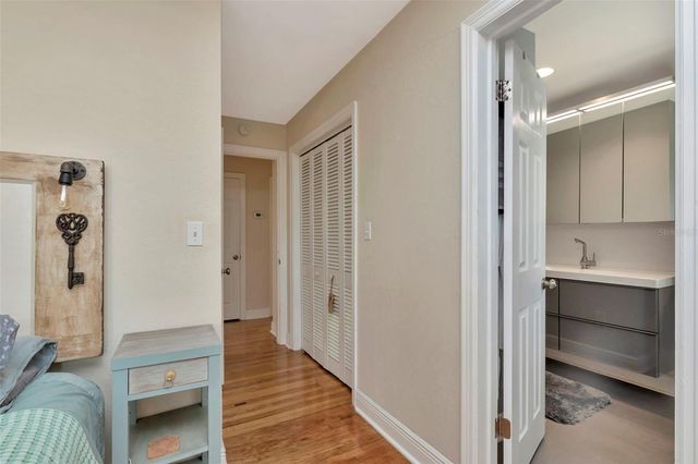 4830 3RD AVENUE N, St Petersburg, FL 33713