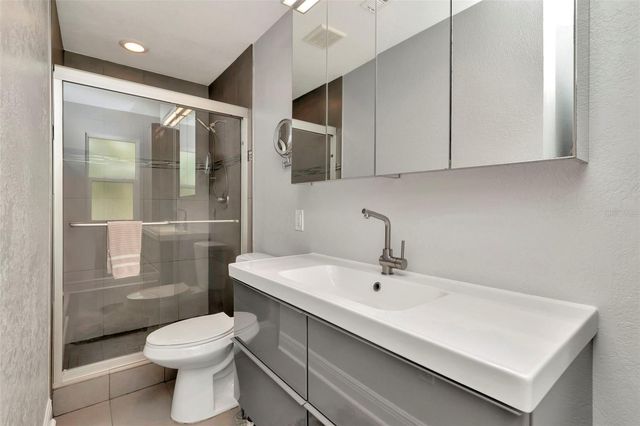 4830 3RD AVENUE N, St Petersburg, FL 33713