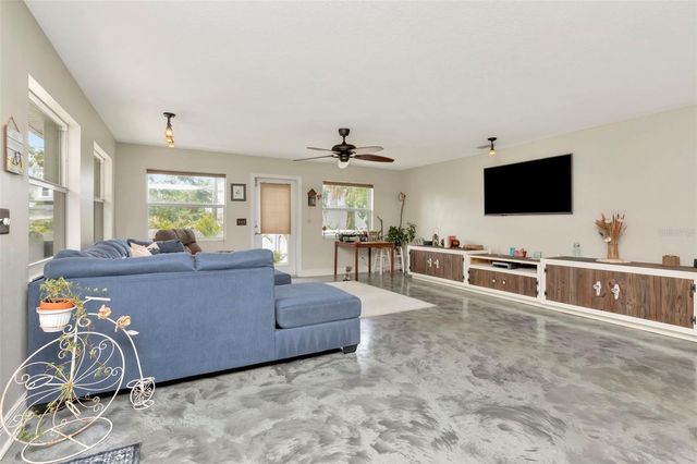 4830 3RD AVENUE N, St Petersburg, FL 33713