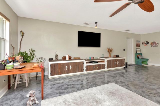 4830 3RD AVENUE N, St Petersburg, FL 33713