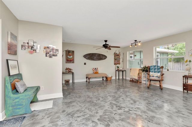 4830 3RD AVENUE N, St Petersburg, FL 33713