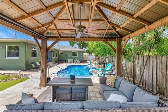 4830 3RD AVENUE N, St Petersburg, FL 33713