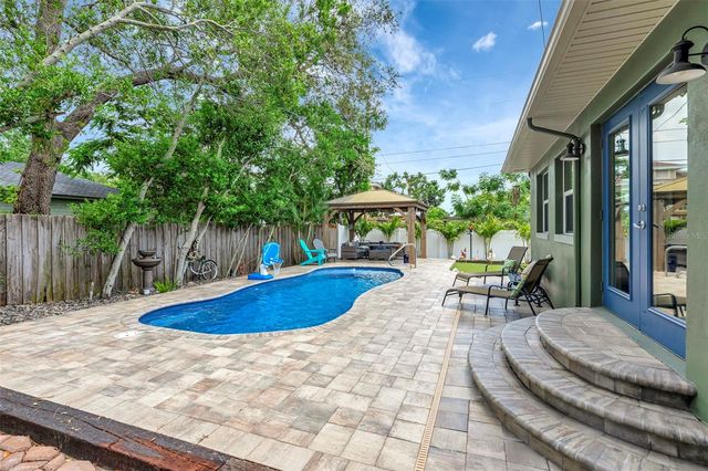 4830 3RD AVENUE N, St Petersburg, FL 33713