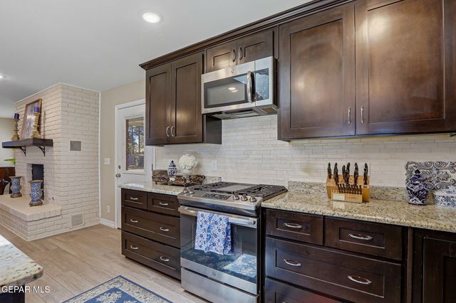 5425 ROCKWOOD Road, El Paso, TX 79932