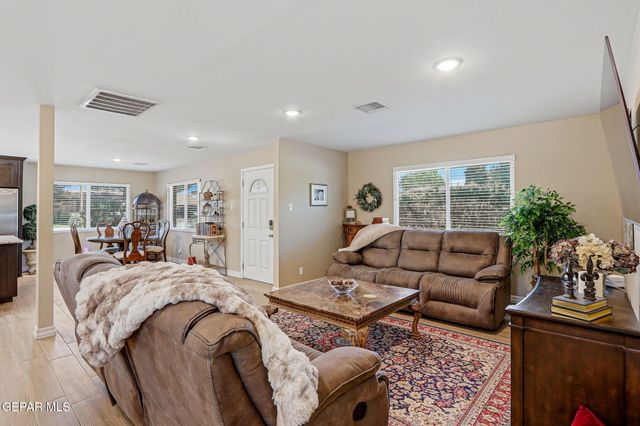 5425 ROCKWOOD Road, El Paso, TX 79932