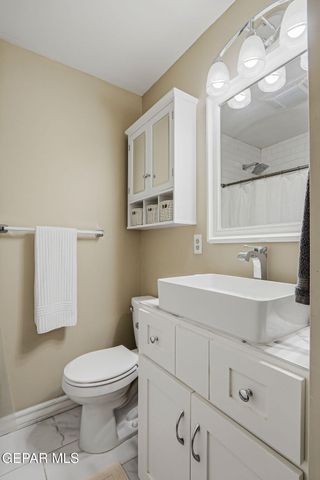 5425 ROCKWOOD Road, El Paso, TX 79932
