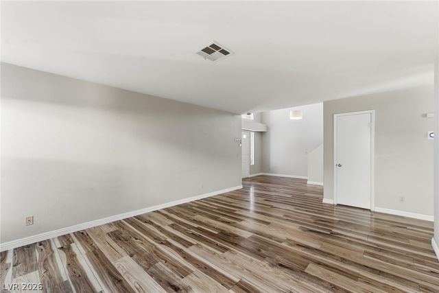 8301 Classic Villa Court, Las Vegas, NV 89128