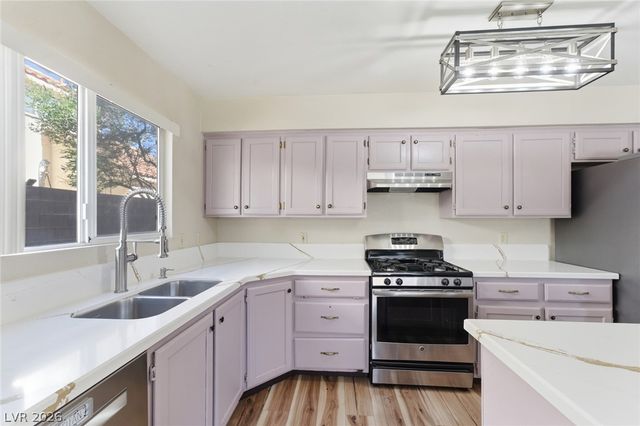 8301 Classic Villa Court, Las Vegas, NV 89128