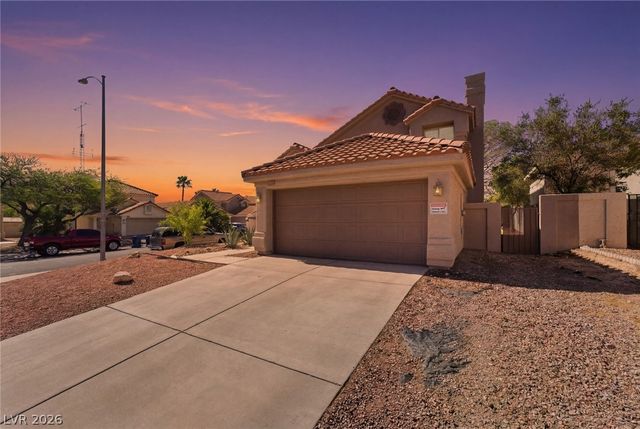 8301 Classic Villa Court, Las Vegas, NV 89128