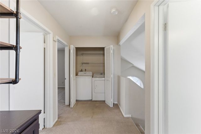 8301 Classic Villa Court, Las Vegas, NV 89128