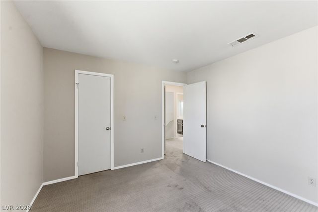 8301 Classic Villa Court, Las Vegas, NV 89128