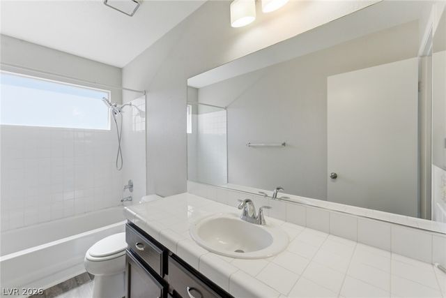 8301 Classic Villa Court, Las Vegas, NV 89128