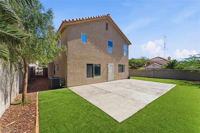 8301 Classic Villa Court, Las Vegas, NV 89128