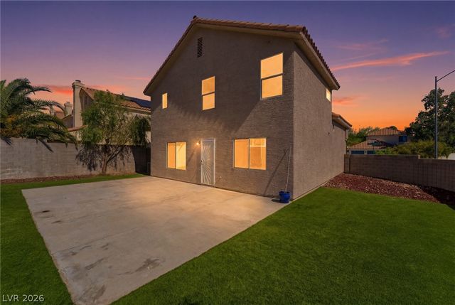 8301 Classic Villa Court, Las Vegas, NV 89128