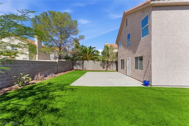 8301 Classic Villa Court, Las Vegas, NV 89128