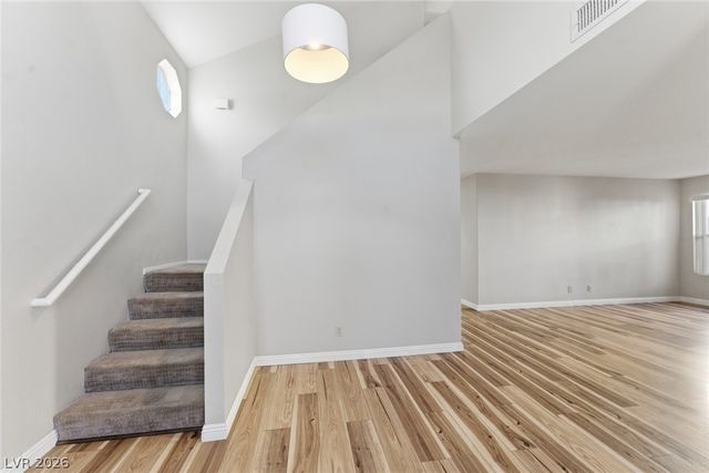 8301 Classic Villa Court, Las Vegas, NV 89128