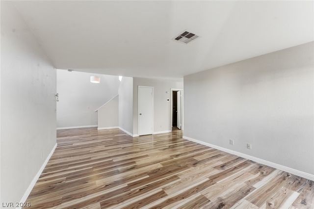 8301 Classic Villa Court, Las Vegas, NV 89128