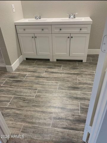 1656 E INDIANOLA Avenue, Phoenix, AZ 85016