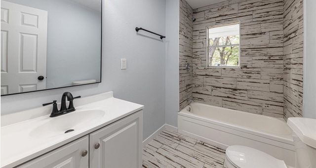 303 S Lloyd Street, Hamilton, TX 76531