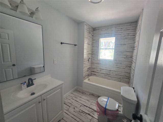 303 S Lloyd Street, Hamilton, TX 76531