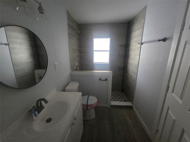 303 S Lloyd Street, Hamilton, TX 76531