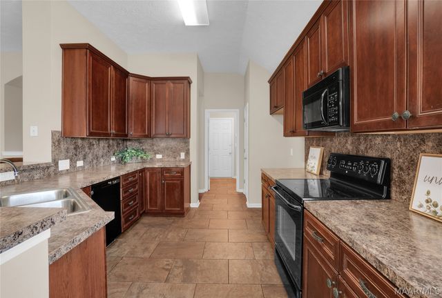 10449 DUNCANNON Trail, Montgomery, AL 36117