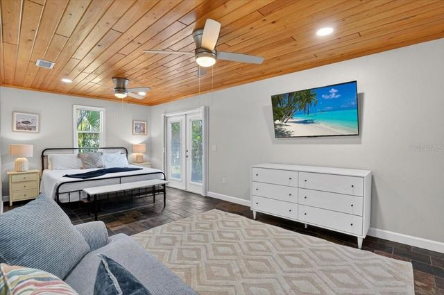 317 N BAY BOULEVARD, Anna Maria, FL 34216