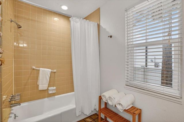 317 N BAY BOULEVARD, Anna Maria, FL 34216