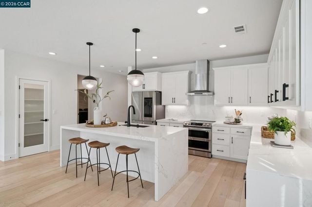 5549 Promontory Way, Antioch, CA 94531