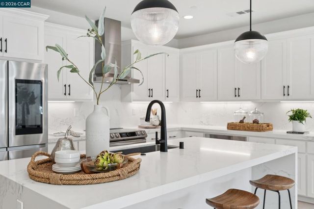 5549 Promontory Way, Antioch, CA 94531