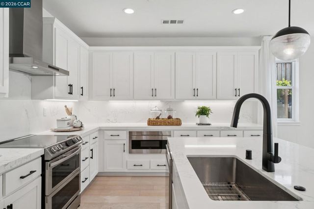 5549 Promontory Way, Antioch, CA 94531