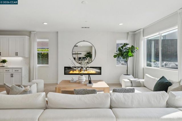 5549 Promontory Way, Antioch, CA 94531