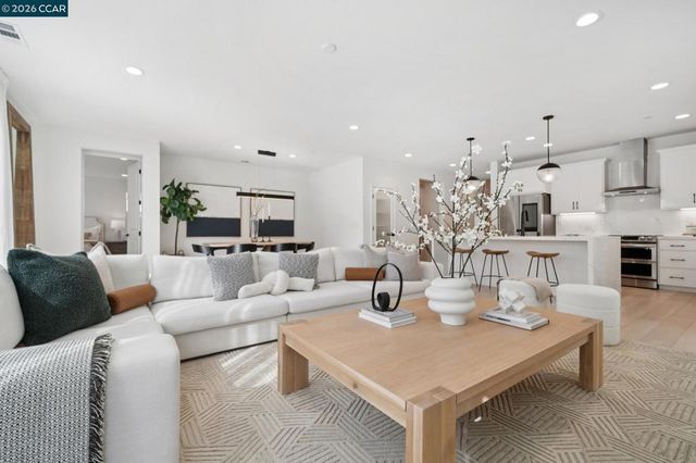 5549 Promontory Way, Antioch, CA 94531