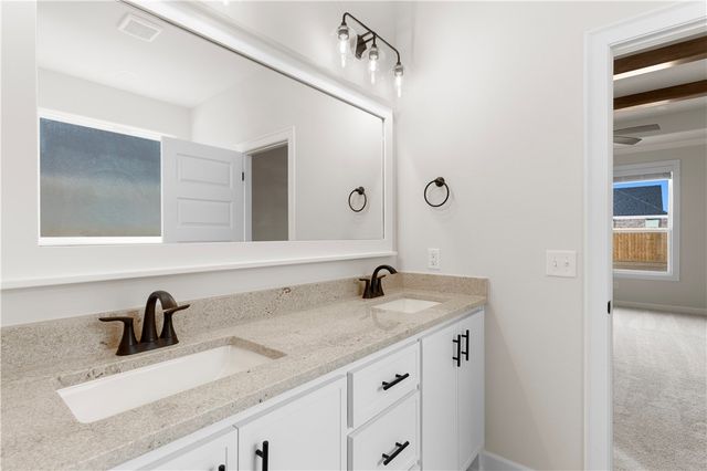 1912 Farmer Street, Pea Ridge, AR 72751